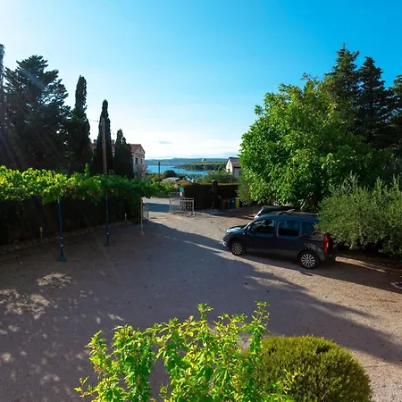 Buka Calm I By Interhome Lejlighed Punat